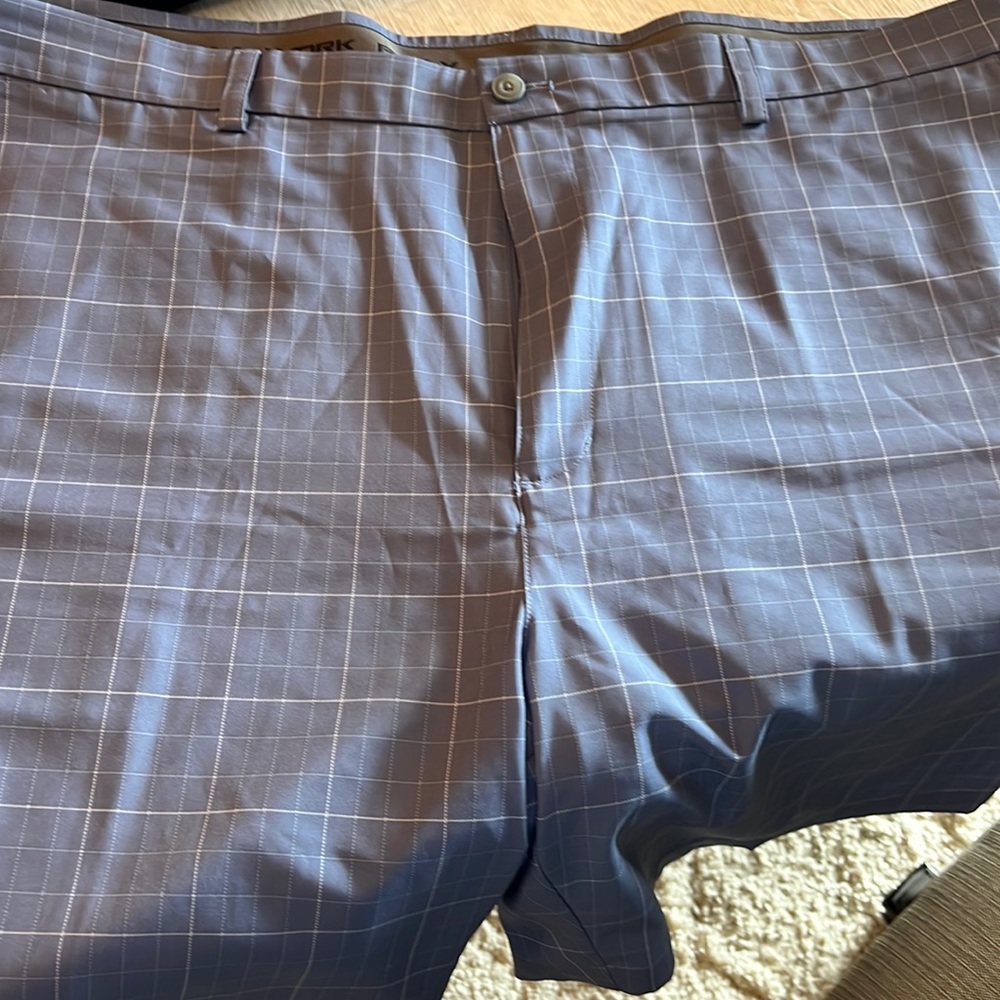 Mens 46 waist golf shorts